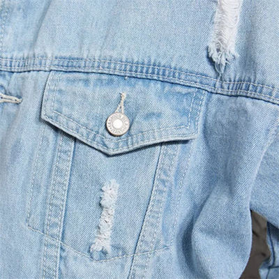 ポリエステル綿の刺繍のデニムのジャケットのStreetwearの偶然の乗車のジャケット